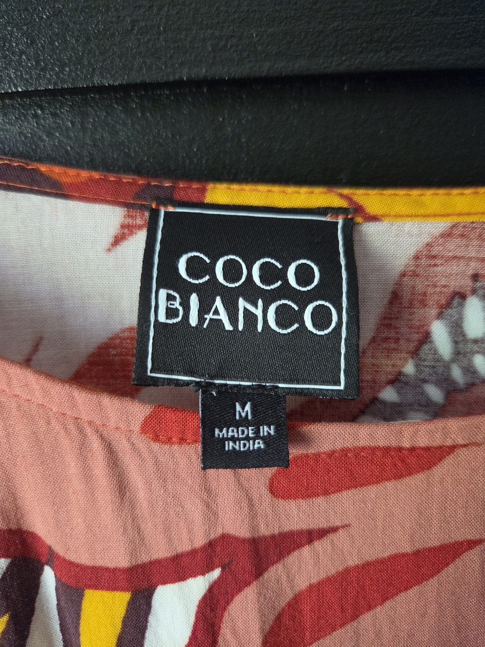 Women's Coco Bianco Floral Smocked Blouse ~ Size Medium - Picture 2 of 6
